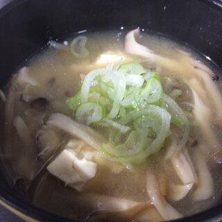 ちぎり豆腐きのこ汁